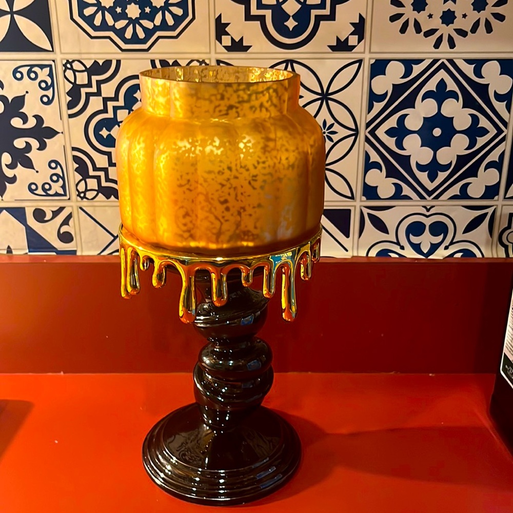 Bath and body works melting candle stand